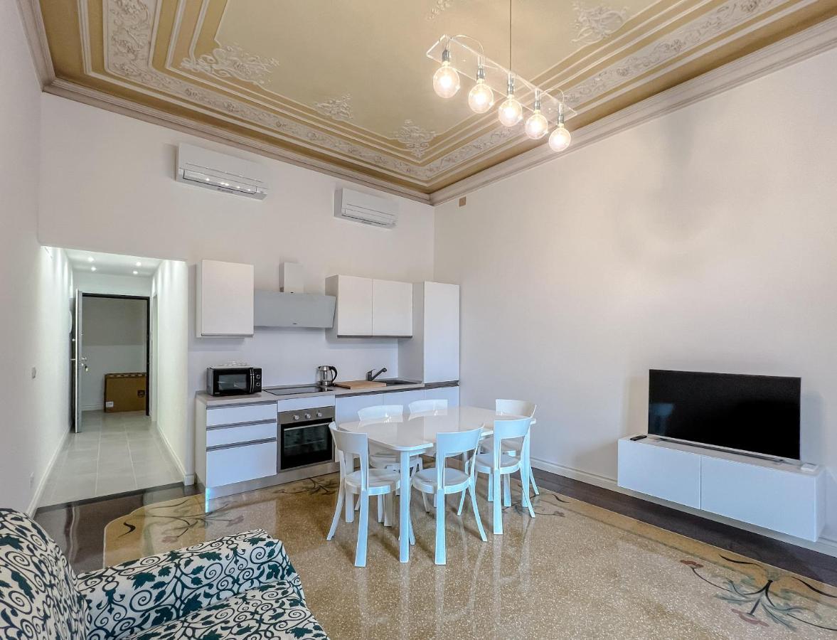 Appartamenti in Villa del '900  Varazze Esterno foto